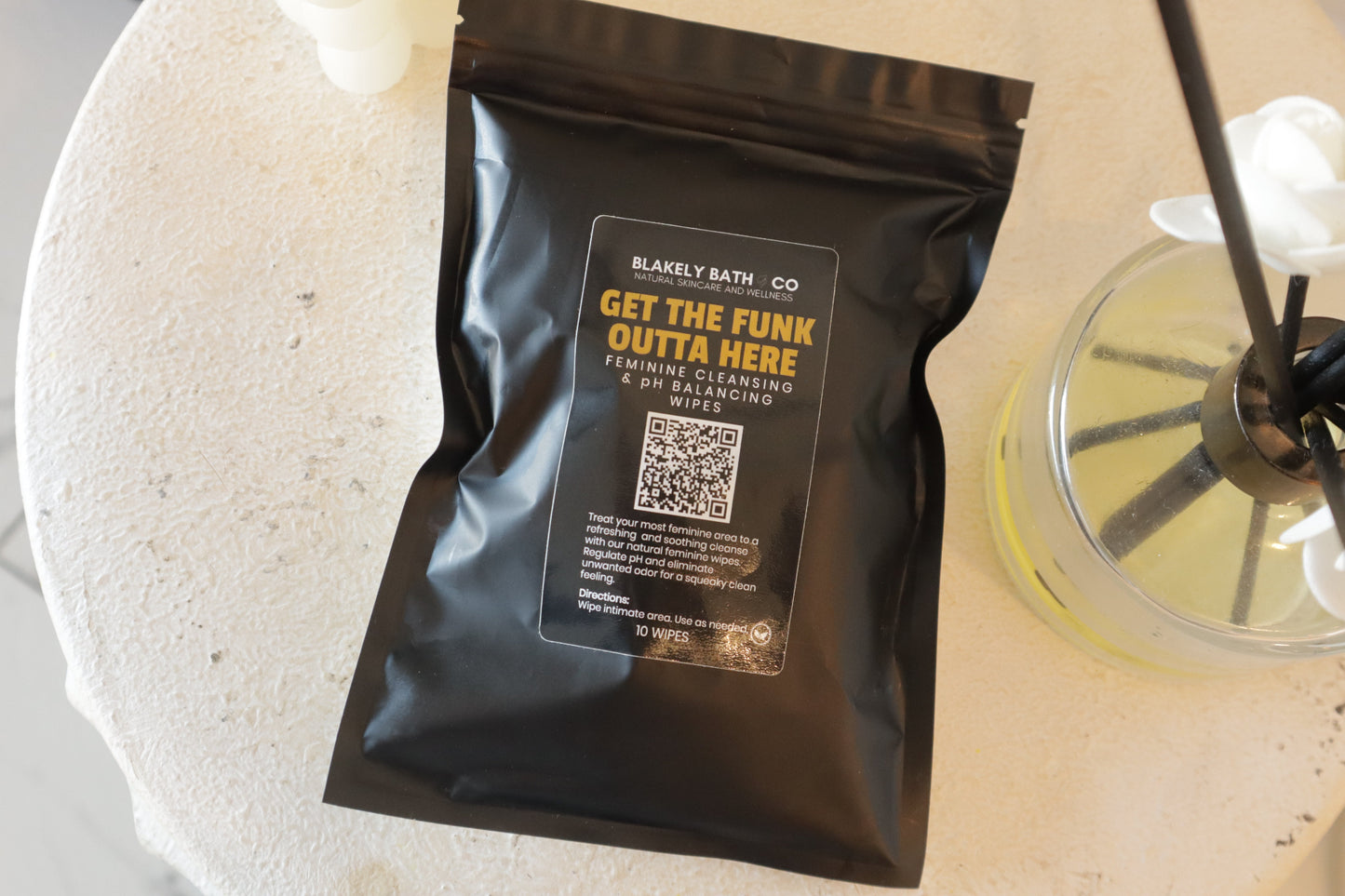 Feminine Cleansing & pH Balancing Wipes – Natural Intimate Wipes for Freshness On the Go - Blakely Bath & Co