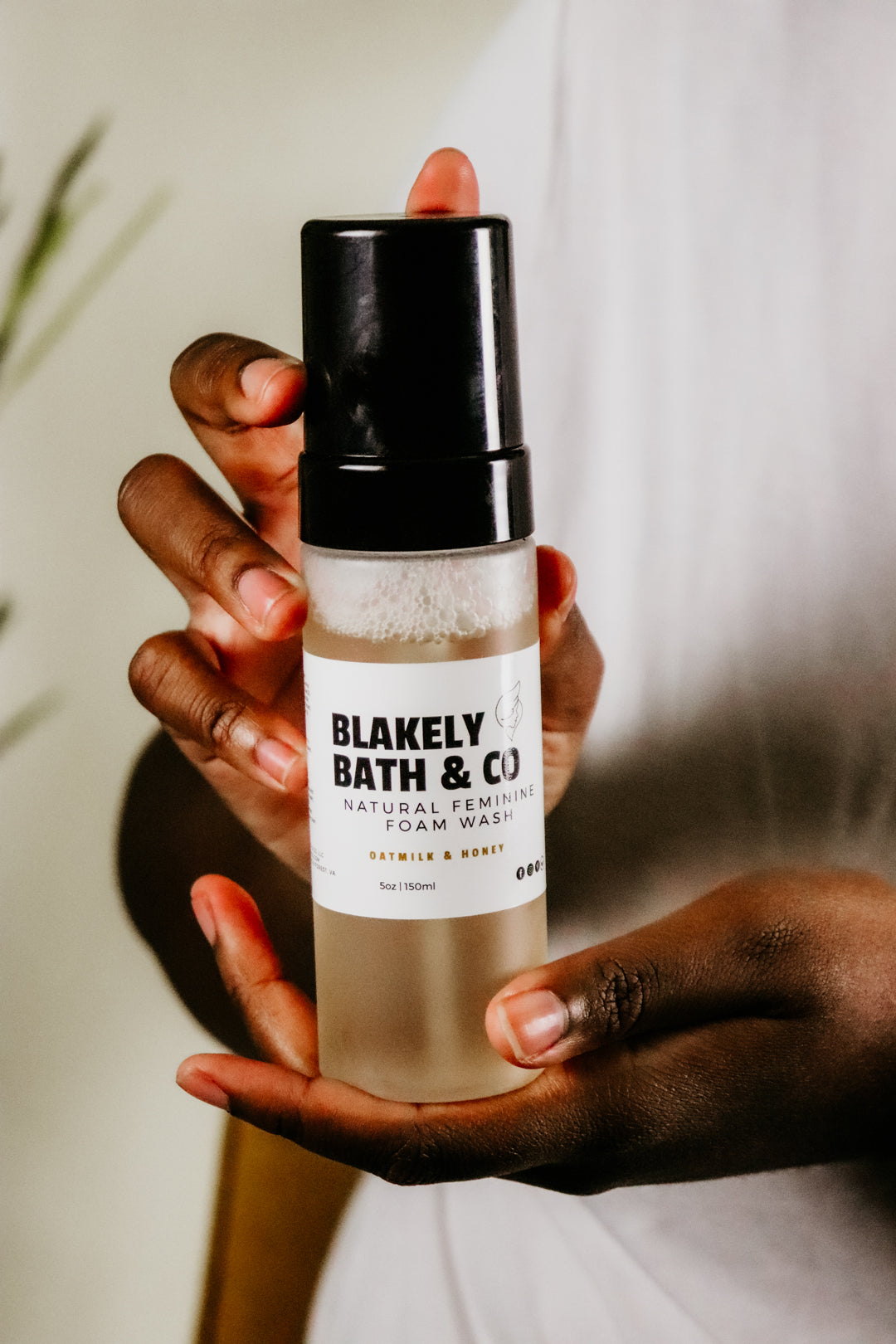 Blakely Bath & Co Feminine Foam Wash, a gentle, pH-balanced formula that cleanses and refreshes with natural ingredients, leaving you feeling clean, comfortable, and revitalized