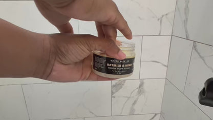 Oatmilk & Honey Gentle Scrub – Soothing Exfoliation for Dry Skin & Eczema